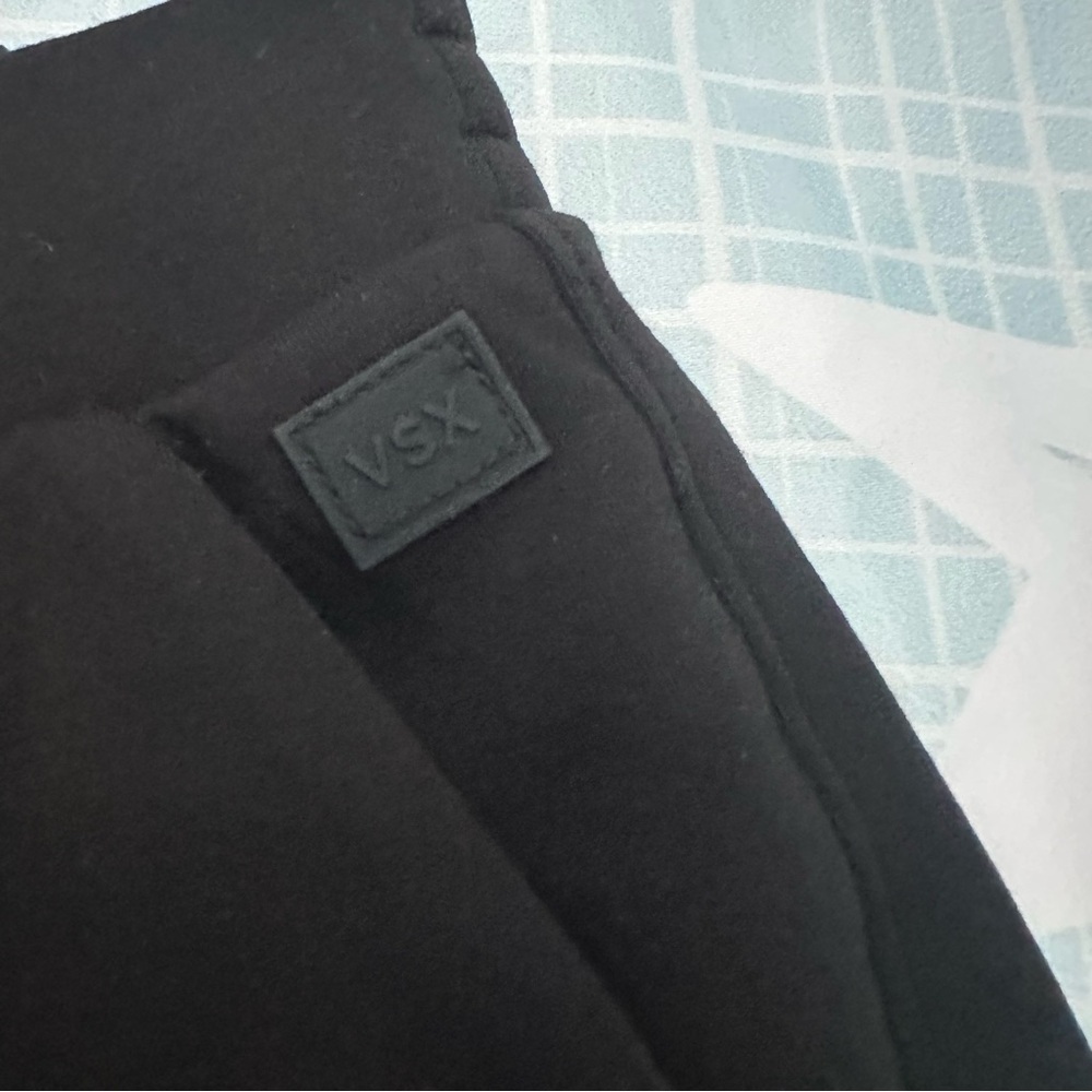 VSX Featherweight Knit Rib Short NWT - Picture 2 of 4
